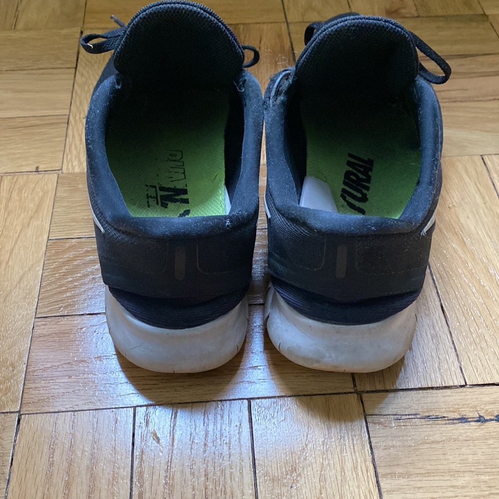 Nike Running Shoes - Picture 7 of 8